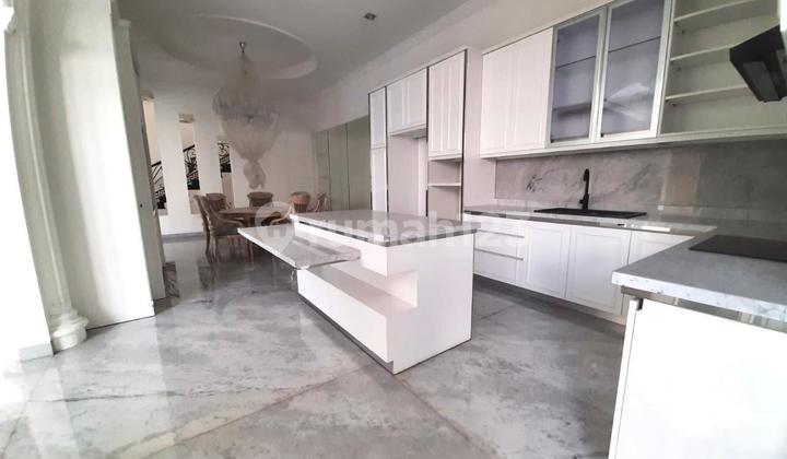 Rumah Besar Mewah Siap Huni di Mainroad Singgasana Bandung 2