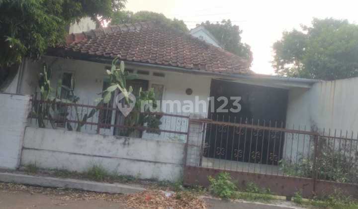 Rumah Strategis Murah di Jalan Suryalaya Barat Bandung 1