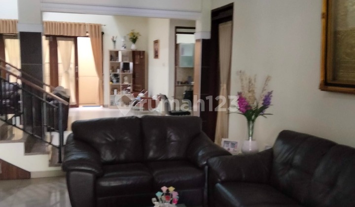 Rumah Asri bagus di Batununggal Indah Bandung Full Furnished  2