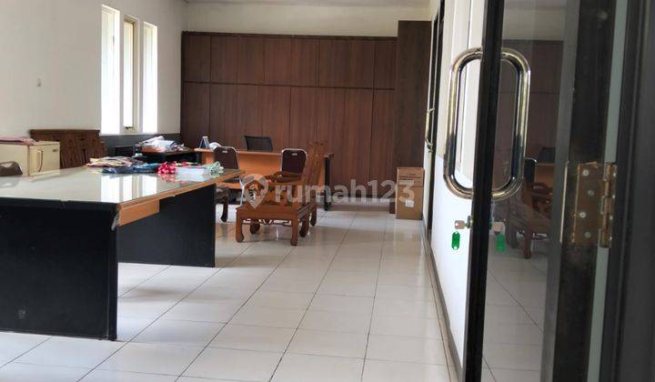 Gudang Kantor Strategis Siap Pakai di Taman Holis 2