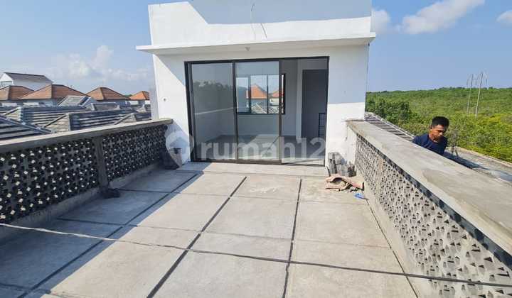 Rumah 3 Lantai Nyaman Dalam Perumahan di Jimbaran