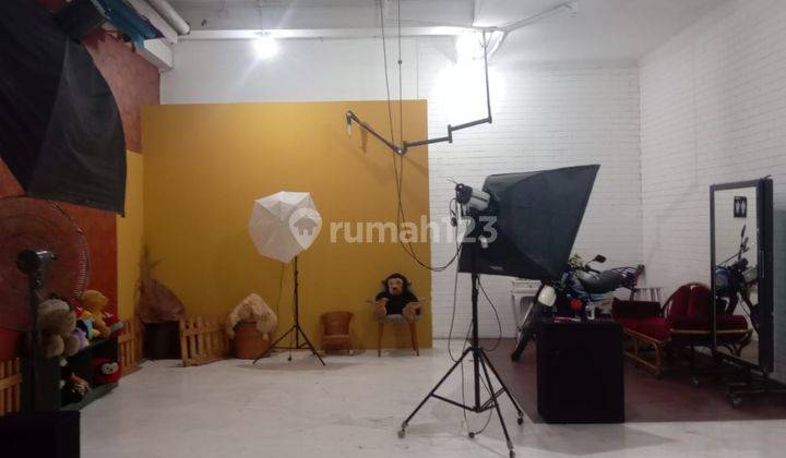 Ruang Usaha Strategis Pusat Kota Bandung di Mainroad Jalan Riau