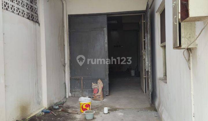 Rumah Strategis Bisa Untuk Kantor Gudang di Jalan Situ Bandung 2