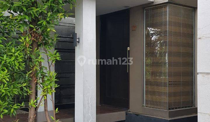 Rumah Cantik Nyaman Cluster Exclusive di Singgasana 1