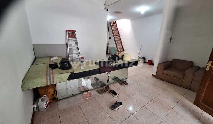 2 Rumah Rendeng Cocok Kantor di Setra Duta Permai 2