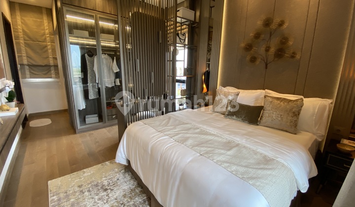 Rumah Hoek Di Regia Residence Summarecon Crown Gading