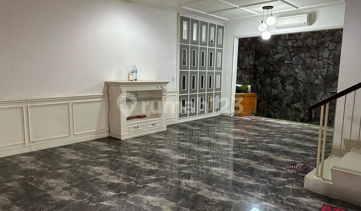 Rumah Lebar 8 Di Cluster Victoria Garden, Grand Galaxy City