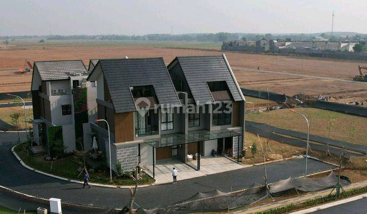 Rumah di Viola Residence Summarecon Crown Gading, Bekasi 2