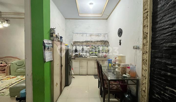 dapur rumah bebas banjir di titian