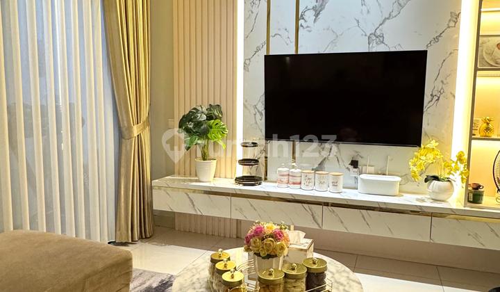 Dijual Rumah Baru Dgn Desain Interior Yg Sangat Mewah,Tinggal Masuk Siap Huni Kota Wisata Cibubur