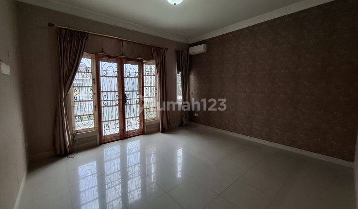 Dijual Rumah Besar Masih Ada Halaman Belakang Luas,Sudah Dak Dikamar Utama Besar(N) 2