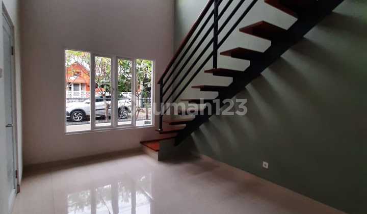 Rumah Bagus Unfurnished SHM Graha Raya, Tangerang Selatan