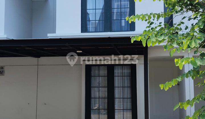 New Semi-Furnished House for Rent near KRL, Toll Road, UPJ in Bintaro New Semi-Furnished House for Rent near KRL, Toll Road, UPJ in Bintaro