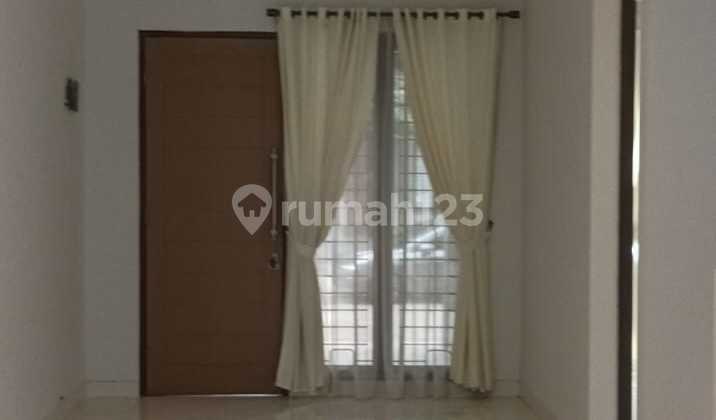 Nice Semi-Furnished Freehold House in Discovery Bintaro, South Tangerang 2