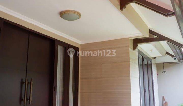 Rumah Bagus Semi Furnished 2 Lt SHM Taman Rempoa Indah, Tangsel 2