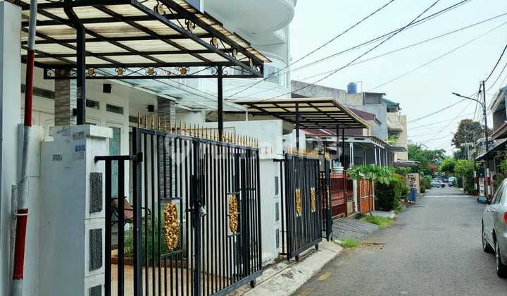 Siap Huni, Rumah, 2 Lantai, SHM, Bebas Banjir di Kembangan Meruya 2