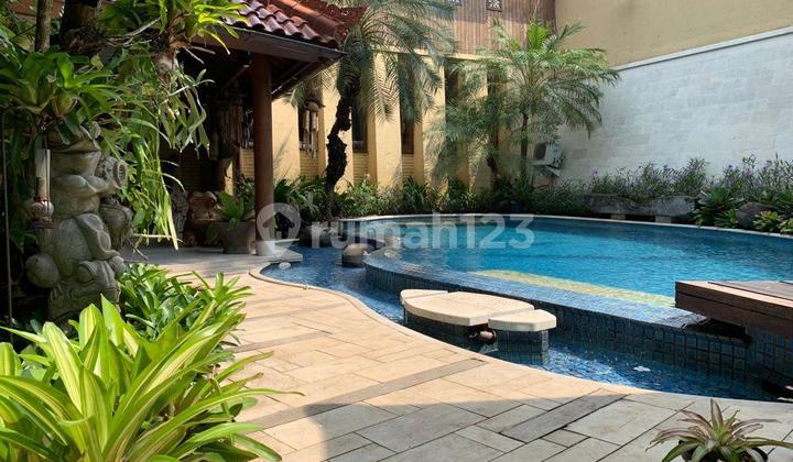Rumah Bagus Tropical 2LT strategis swimming pool Sek. 8-Bintaro Rumah Bagus Tropical 2LT strategis swimming pool Sek. 8-Bintaro