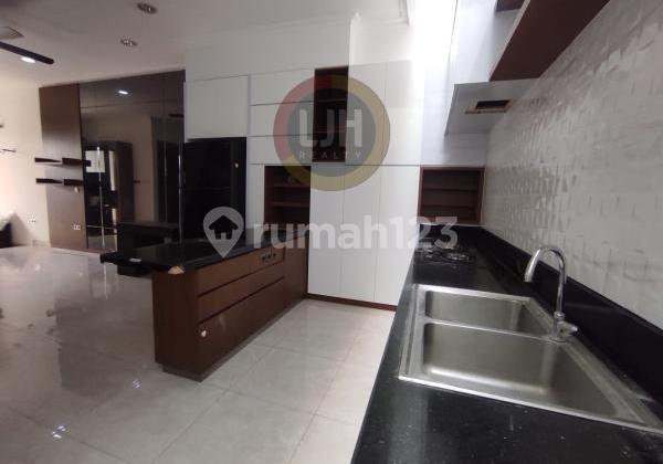 For Sale Nice Minimalist House in Kelapa Puan Timur, Kelapa Gading, North Jakarta 2