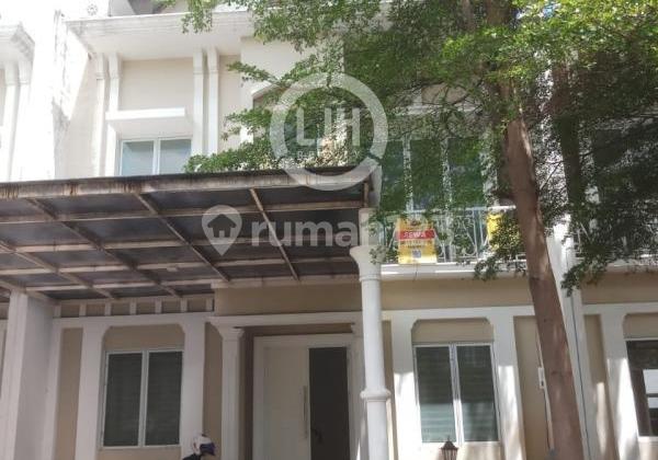 Rumah Semi Furnish Rapi Siap Huni di South Thames Jgc, Cakung, Jakarta Timur Rumah Semi Furnish Rapi Siap Huni di South Thames Jgc, Cakung, Jakarta Timur