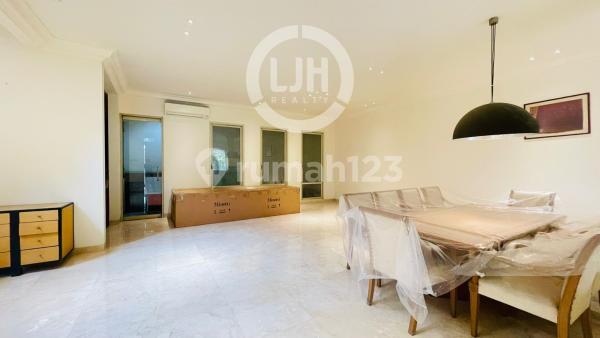 Rumah Strategis di Perumahan Mega Kebon Jeruk, Kembangan, Jakarta Barat 2