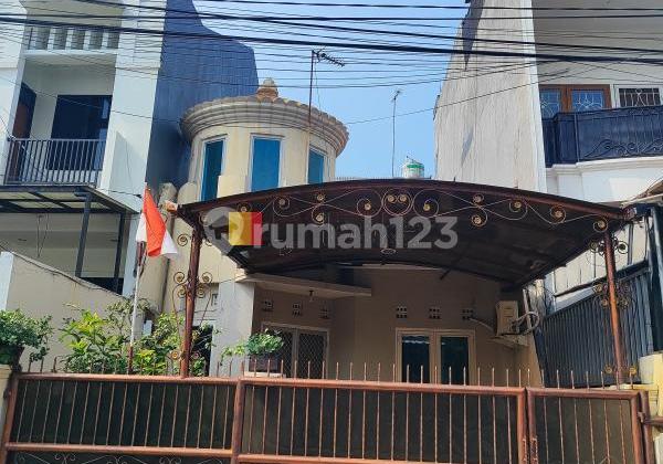 Wide Road House in Kelapa Molek Kelapa Gading North Jakarta