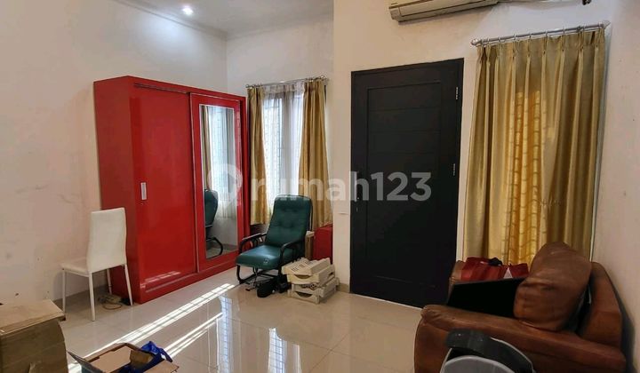Rumah Siap Huni 3,5 Lantai Tomang Rumah Siap Huni 3,5 Lantai Tomang