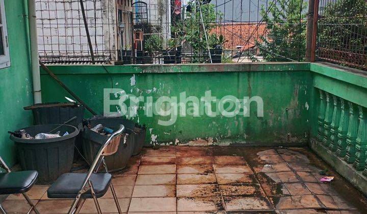 RUMAH 2 LANTAI SIAP HUNI KEDOYA