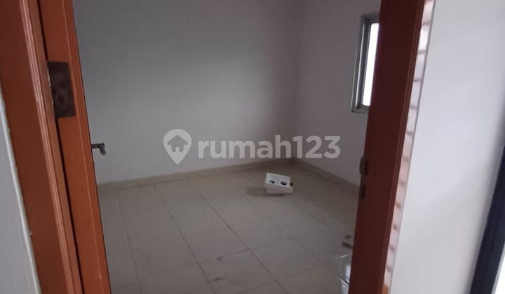 Rumah Siap Huni 3 Lantai Tomang 2