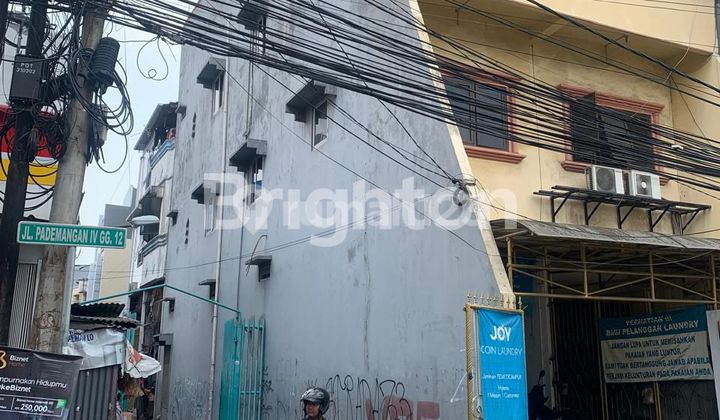 RUMAH 4 LANTAI SIAP HUNI PADEMANGAN 2