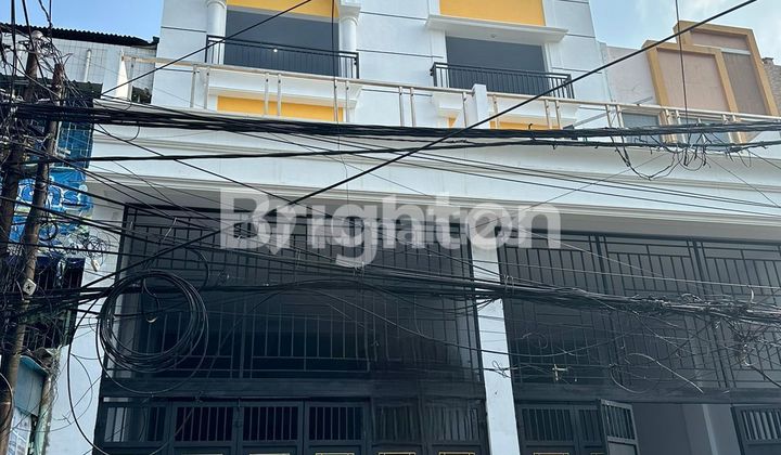 RUMAH BARU SIAP HUNI 4 1/2 LANTAI JELAMBAR RUMAH BARU SIAP HUNI 4 1/2 LANTAI JELAMBAR