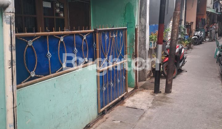 READY TO OCCUPY 2-STORY HOUSE IN PADEMANGAN