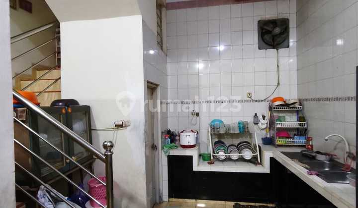 Ready-to-Occupy House ******** 2 M Pademangan 2