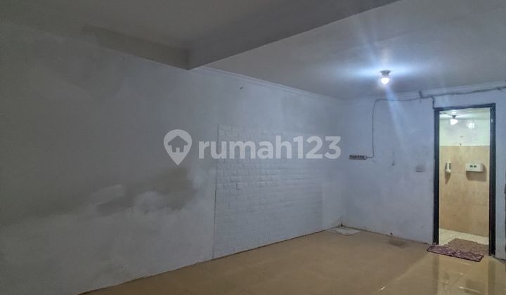 Ready-to-Occupy House 1.5 Floors, Polri Jelambar Plot 2