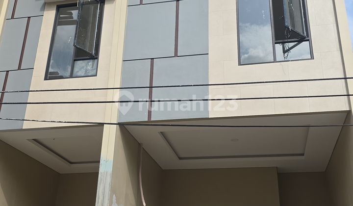 Rumah Baru Siap Huni 3 Lantai Duri Kepa