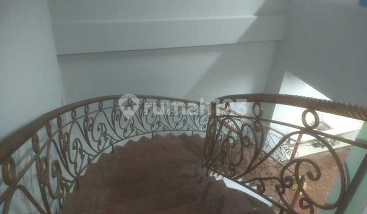 5-Storey Ready-to-Live Ruko in Pinangsia 2