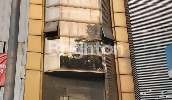 RUKO 4 1/2 LANTAI SIAP HUNI GAJAH MADA