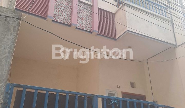 RUMAH SIAP HUNI 3 LANTAI JELAMBAR 1