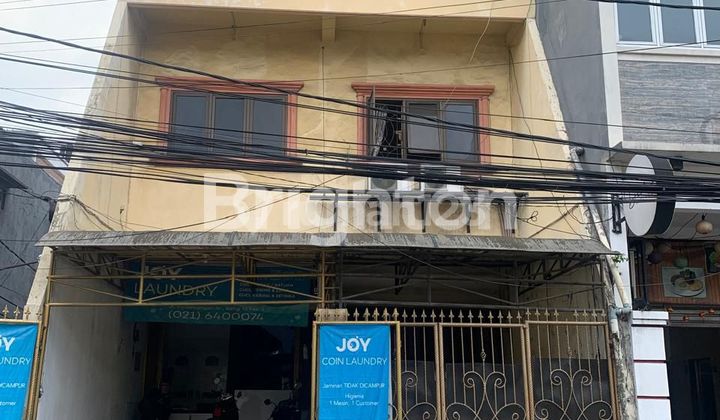 RUMAH 4 LANTAI SIAP HUNI PADEMANGAN RUMAH 4 LANTAI SIAP HUNI PADEMANGAN