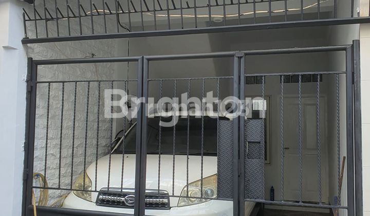 RUMAH BARU 3 LANTAI SIAP HUNI ANYAR RUMAH BARU 3 LANTAI SIAP HUNI ANYAR