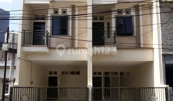 Rumah Baru Bangun 3 Lantai Tanjung Duren