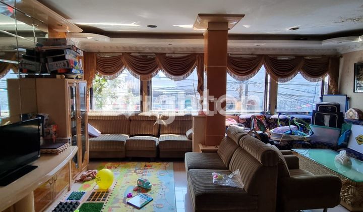 RUMAH 4 LANTAI SIAP HUNI PASAR BARU 2