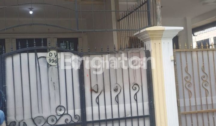 RUMAH SIAP HUNI 3 LANTAI KAV POLRI 1