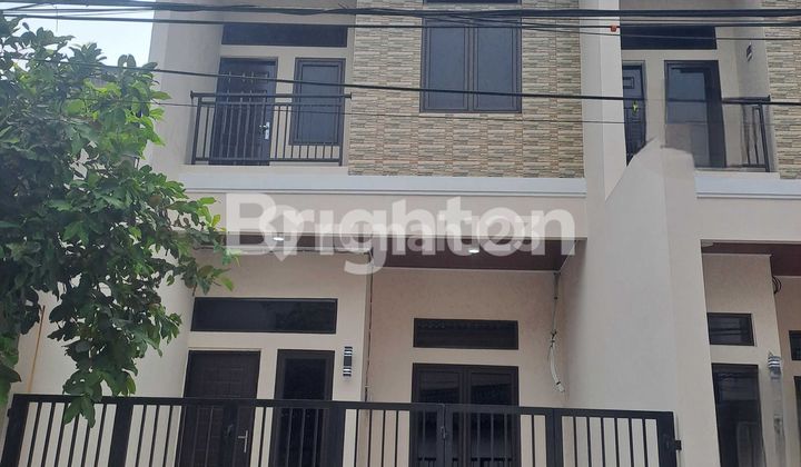 RUMAH BARU SIAP HUNI 2 LANTAI KELAPA GADING