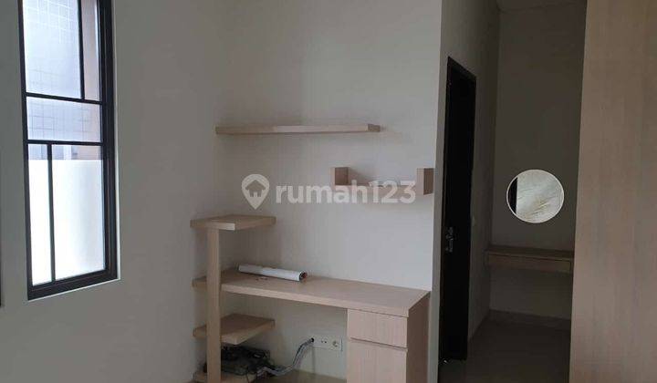 Disewakan Rumah 2lantai Di Mozia Semi Furnished 2