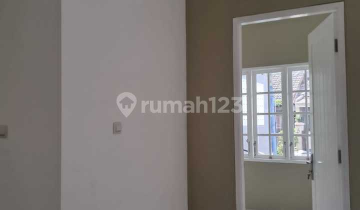 Rumah Griya Loka Sektor 1.4 Tangerang Selatan/Sum 2