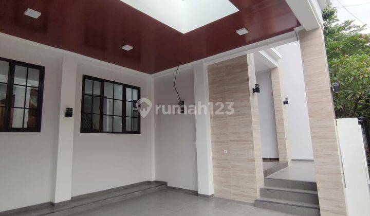 Dijual Rumah Cantik 2 Lantai Villa Melati Mas 1