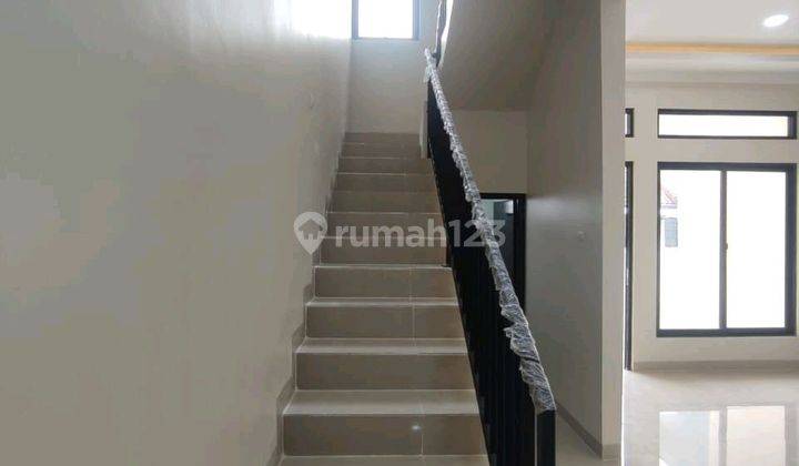  Rumah 2 Lantai Siap Huni Di Villa Melati Mas Serpong 2