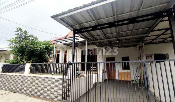 Rumah dengan Luas Tanah Besar di Villa Melati Mas Lebar 12 Tangerang Selatan Serpong Utara Rumah dengan Luas Tanah Besar di Villa Melati Mas Lebar 12 Tangerang Selatan Serpong Utara