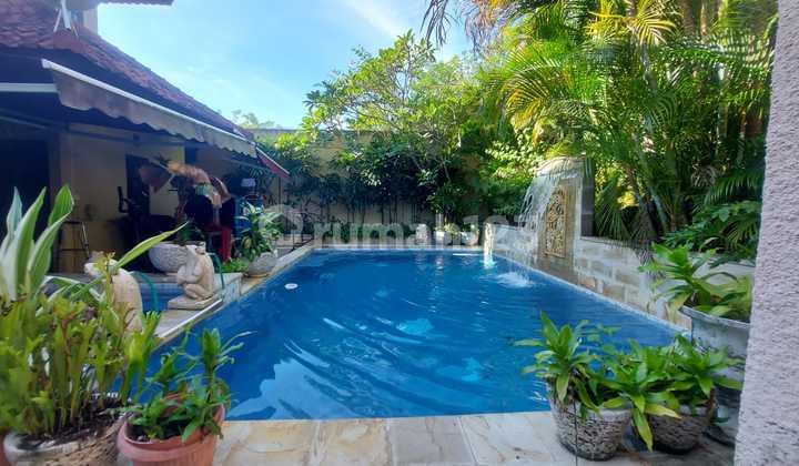 Turun Harga Villa 2 Lantai di Ungasan Dekat Dengan Pantai Melasti Turun Harga Villa 2 Lantai di Ungasan Dekat Dengan Pantai Melasti