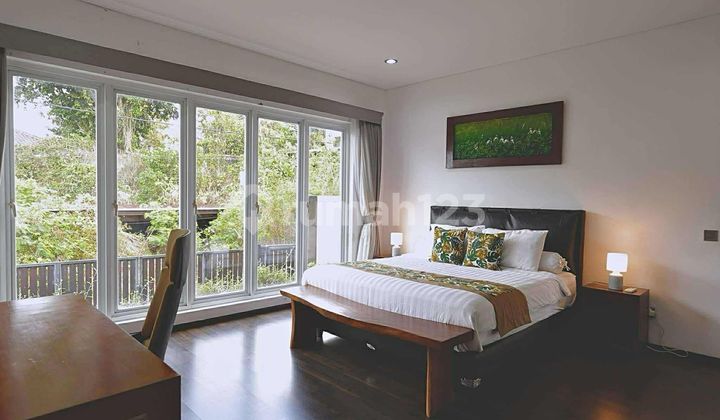 Villa Modern di Kawasan Wisata Ungasan Kuta Selatan Dekat Gwk